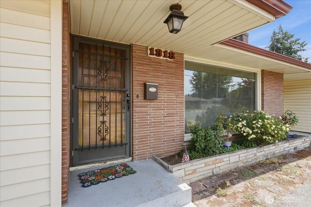 1318 F Street SE, Auburn, WA 98002