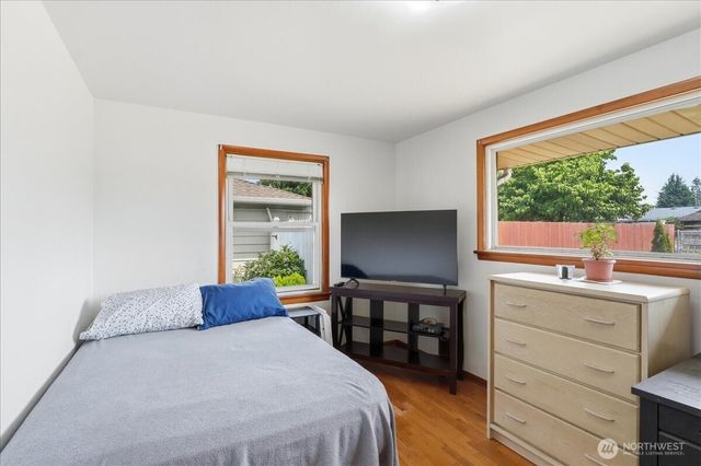 1318 F Street SE, Auburn, WA 98002