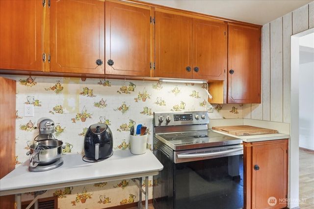 1318 F Street SE, Auburn, WA 98002