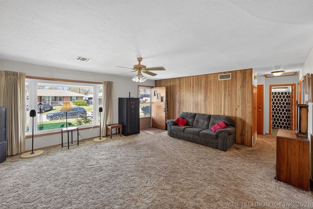 4105 Fleetwood Drive, Bartlesville, OK 74006