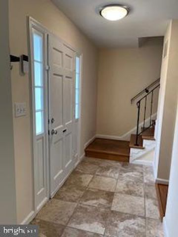 13 E CLIFF STREET, Alexandria, VA 22301