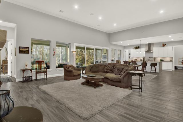 25127 W Tara Plantation Drive, Tomball, TX 77375