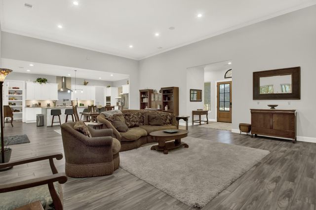 25127 W Tara Plantation Drive, Tomball, TX 77375