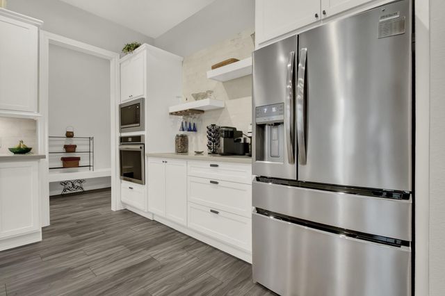 25127 W Tara Plantation Drive, Tomball, TX 77375