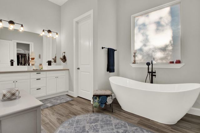 25127 W Tara Plantation Drive, Tomball, TX 77375