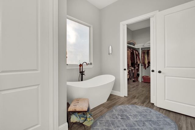 25127 W Tara Plantation Drive, Tomball, TX 77375