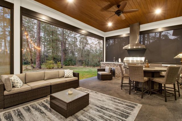 25127 W Tara Plantation Drive, Tomball, TX 77375