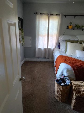 827 Central Avenue, Hollister, CA 95023