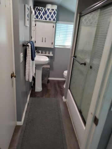 827 Central Avenue, Hollister, CA 95023