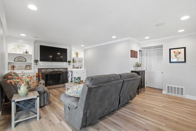 495 London Drive, Gilroy, CA 95020