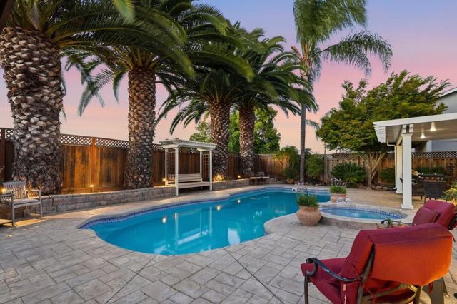 495 London Drive, Gilroy, CA 95020