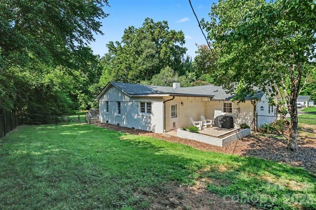 1203 Flintshire Drive, Albemarle, NC 28001