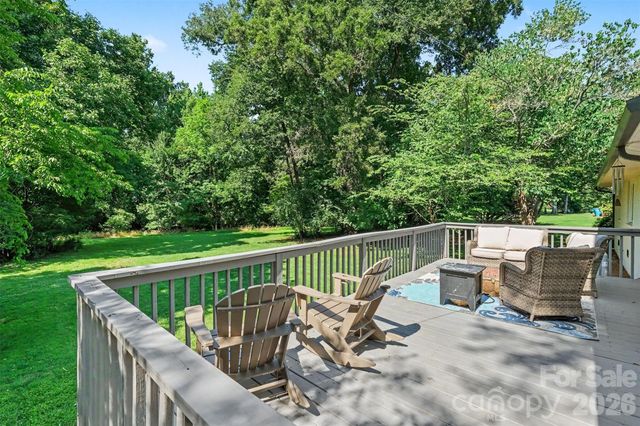 1203 Flintshire Drive, Albemarle, NC 28001