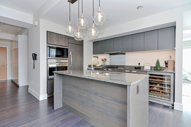 110 Stuart St 23B, Boston, MA 02116