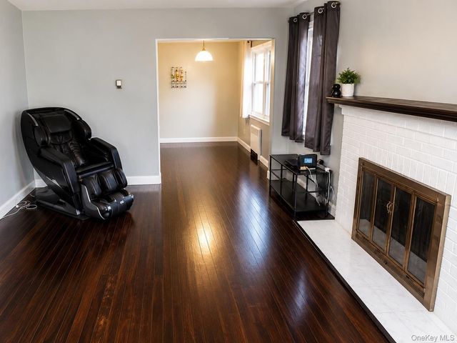 187 Perry Street, Hempstead, NY 11550