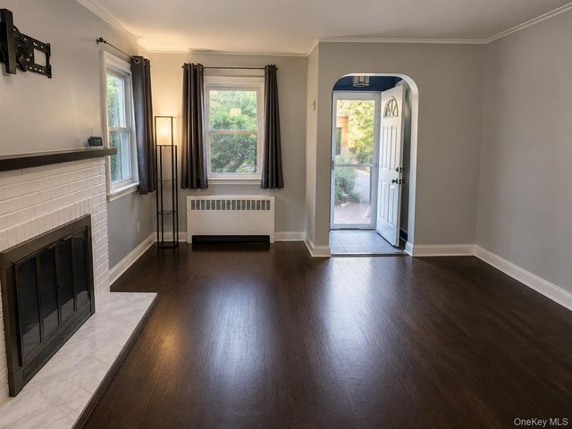 187 Perry Street, Hempstead, NY 11550