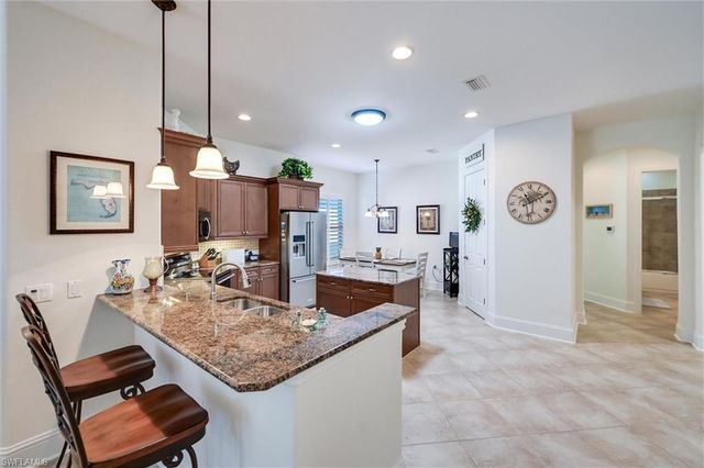 7587 Moorgate Point WAY, Naples, FL 34113