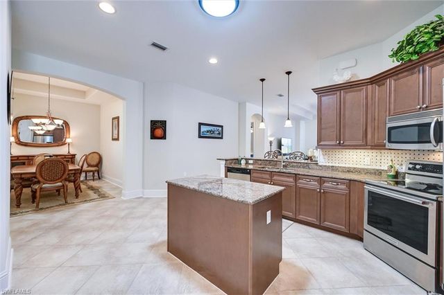 7587 Moorgate Point WAY, Naples, FL 34113