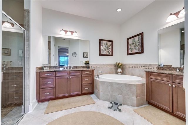 7587 Moorgate Point WAY, Naples, FL 34113