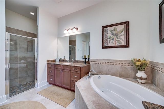 7587 Moorgate Point WAY, Naples, FL 34113
