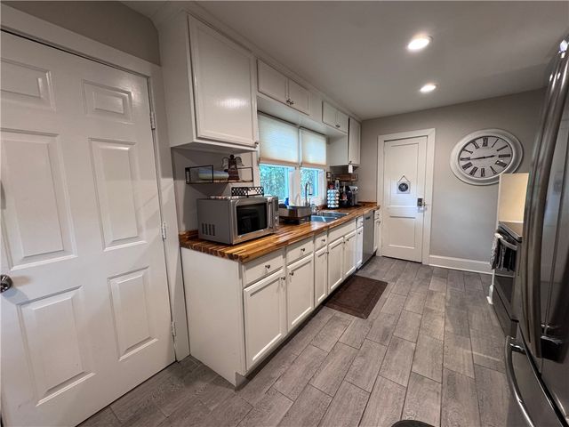 129 Bountyland Road, Seneca, SC 29678