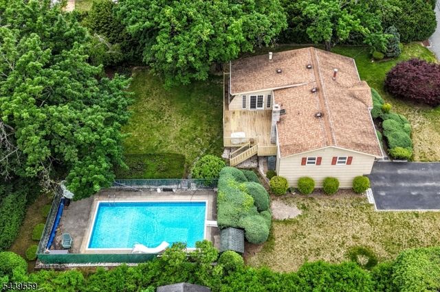 9 Ricker Rd, West Milford Twp., NJ 07435