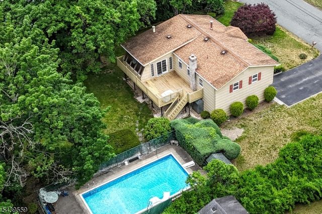 9 Ricker Rd, West Milford Twp., NJ 07435