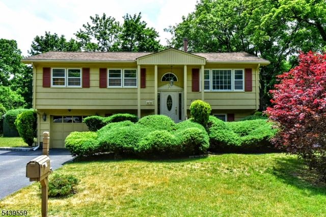 9 Ricker Rd, West Milford Twp., NJ 07435