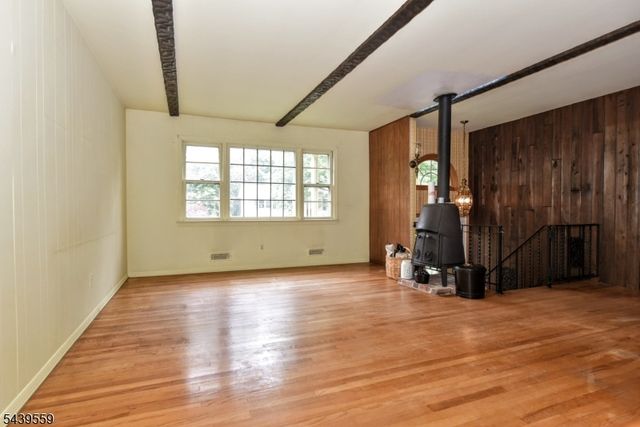 9 Ricker Rd, West Milford Twp., NJ 07435