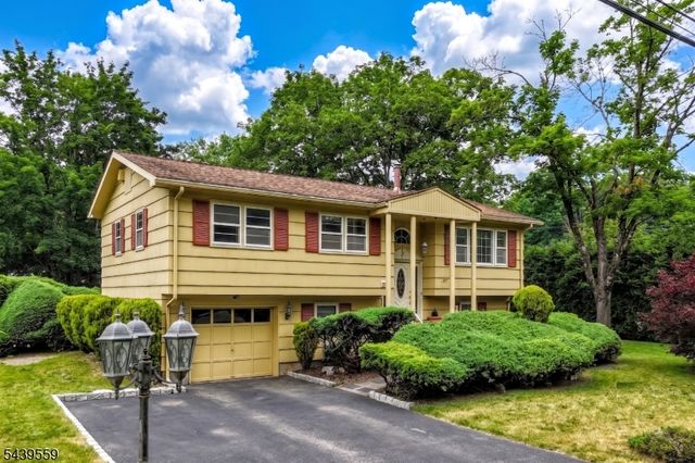 9 Ricker Rd, West Milford Twp., NJ 07435
