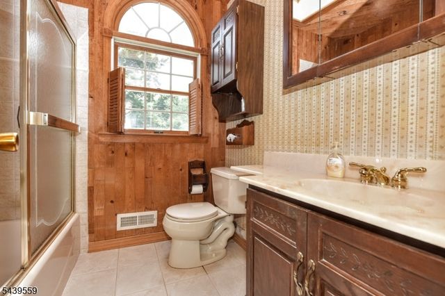 9 Ricker Rd, West Milford Twp., NJ 07435