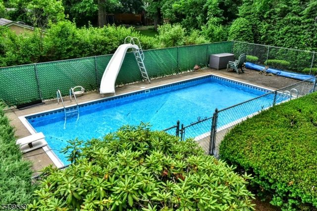 9 Ricker Rd, West Milford Twp., NJ 07435