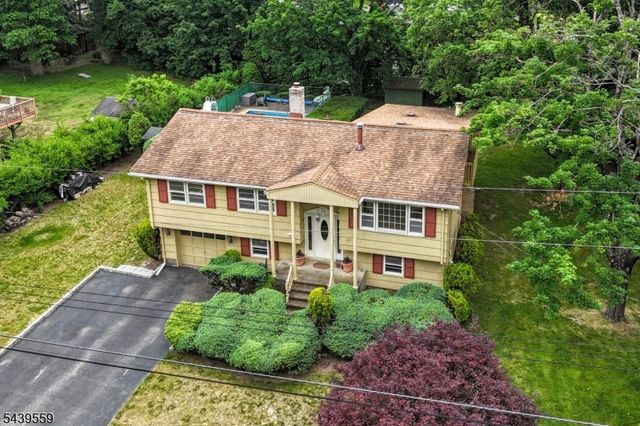 9 Ricker Rd, West Milford Twp., NJ 07435