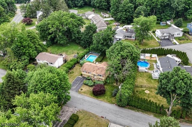 9 Ricker Rd, West Milford Twp., NJ 07435