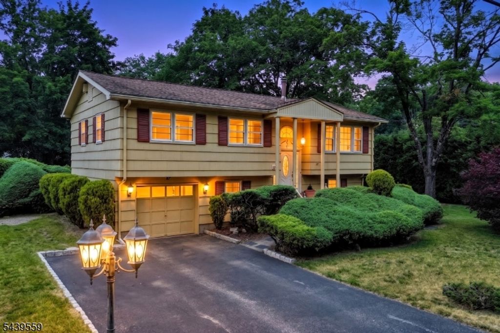 9 Ricker Rd, West Milford Twp., NJ 07435