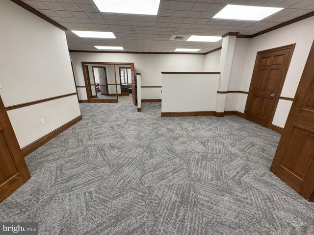 24 S 3RD ST #102, Oxford, PA 19363