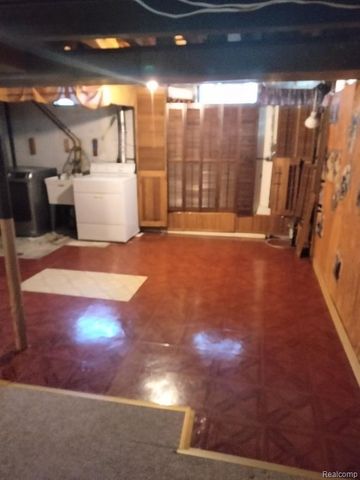 2827 Torrey Avenue, Ann Arbor, MI 48108