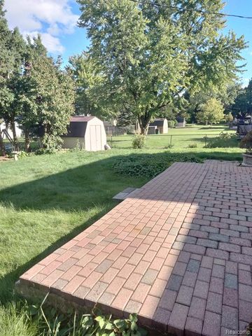 2827 Torrey Avenue, Ann Arbor, MI 48108