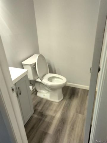 2827 Torrey Avenue, Ann Arbor, MI 48108