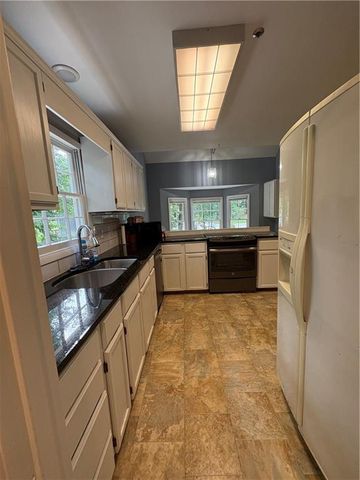 3728 Spring Leaf Lane, Acworth, GA 30101