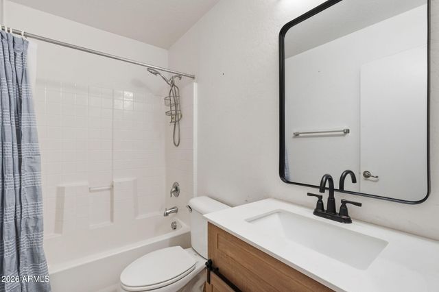 2041 N THUNDERBIRD Avenue, Casa Grande, AZ 85122