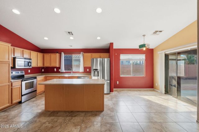 2041 N THUNDERBIRD Avenue, Casa Grande, AZ 85122