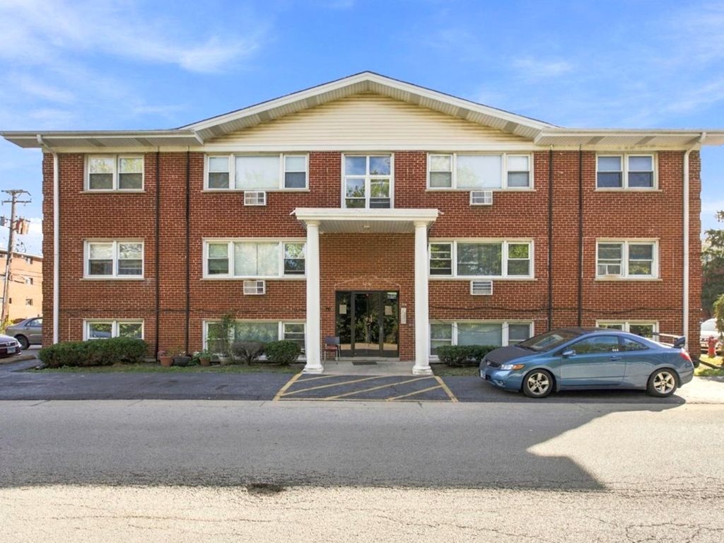 10154 Hartford Court 2C, Schiller Park, IL 60176
