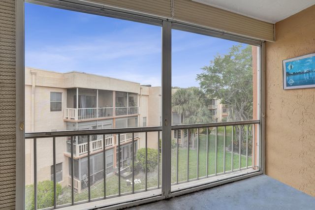 8390 Lagos De Campo Boulevard 301, Tamarac, FL 33321