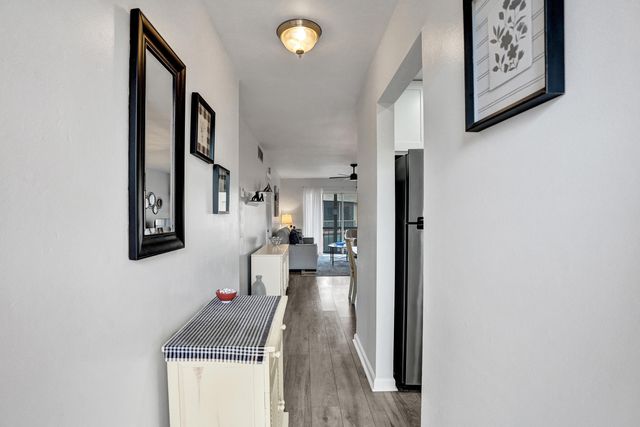 8390 Lagos De Campo Boulevard 301, Tamarac, FL 33321