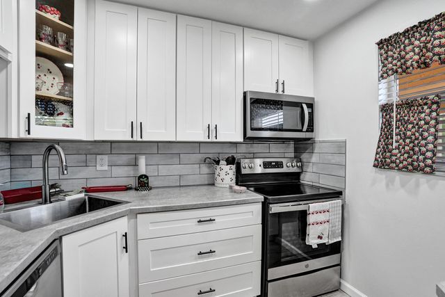 8390 Lagos De Campo Boulevard 301, Tamarac, FL 33321