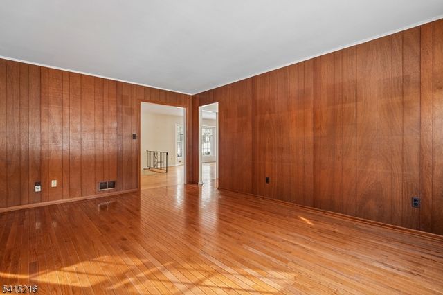 53 Sherbrook Dr, Berkeley Heights Twp., NJ 07922