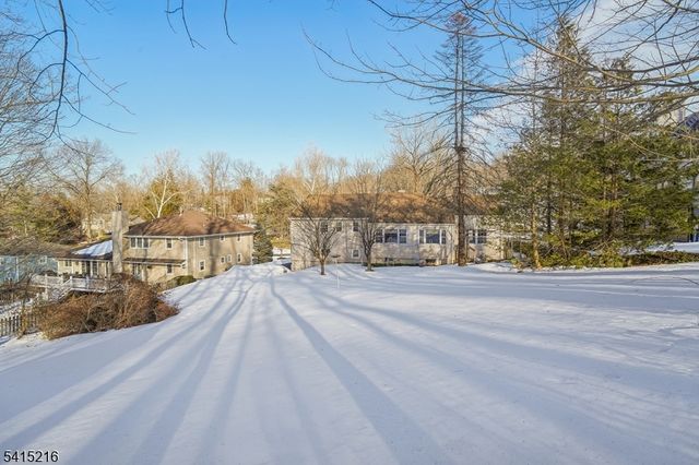 53 Sherbrook Dr, Berkeley Heights Twp., NJ 07922