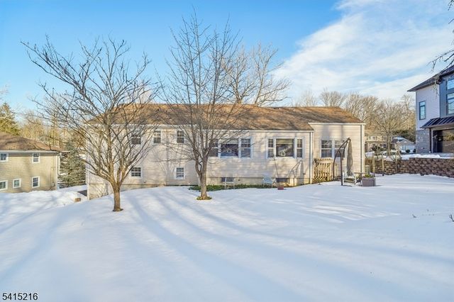 53 Sherbrook Dr, Berkeley Heights Twp., NJ 07922