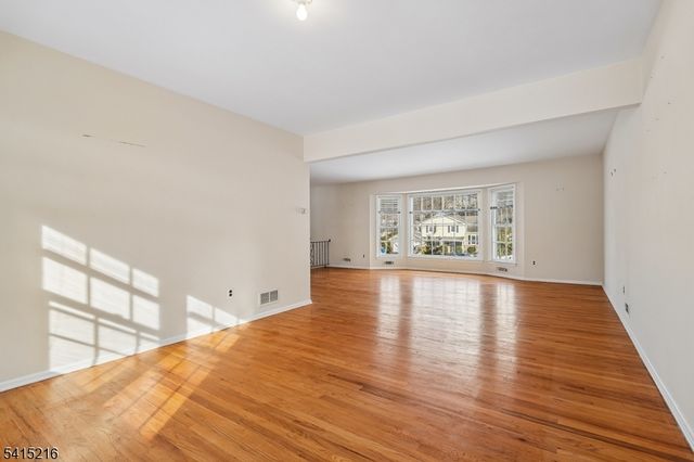 53 Sherbrook Dr, Berkeley Heights Twp., NJ 07922